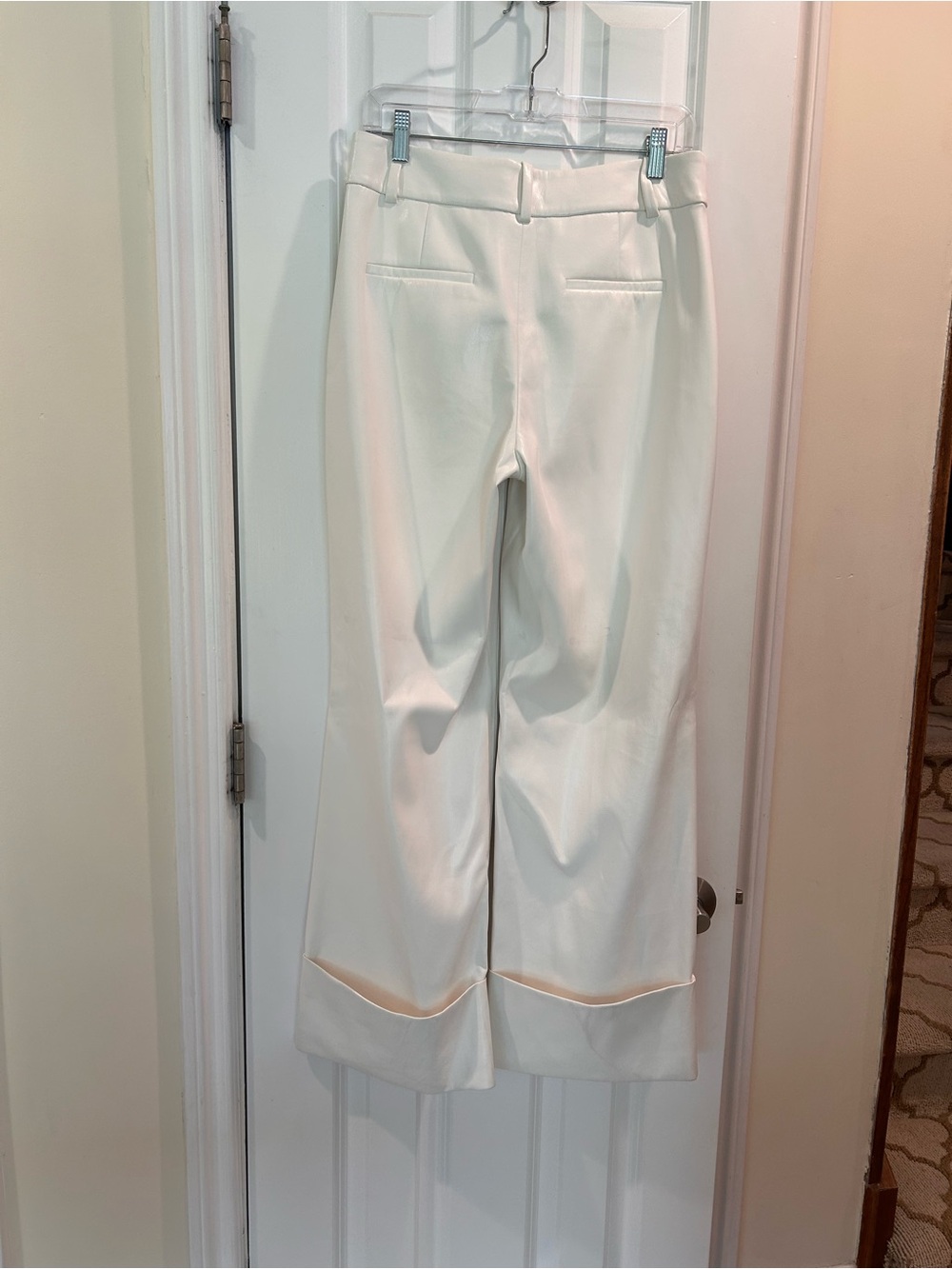 New Alice + Olivia Faux Leather Wide Leg Pants High Rise Ivory Cream Trousers 8 - Picture 5 of 12
